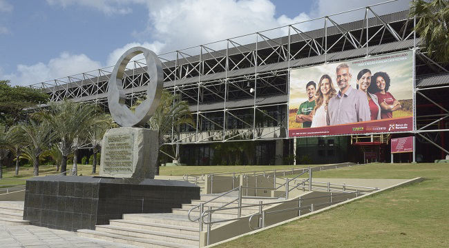 Imagem mostra a sede do banco do Nordeste.