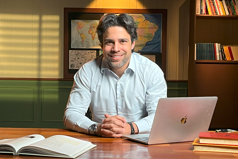 Luciano França null