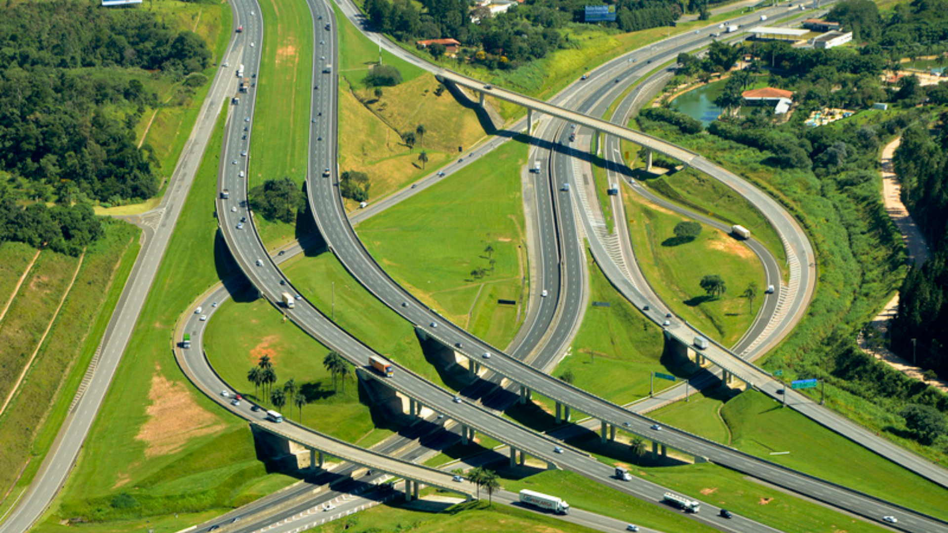 Rodovia administrada pela CCR