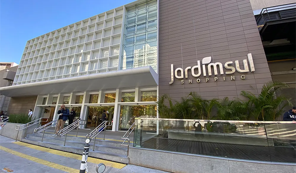 HGBS11 negocia venda de participação em shopping por R$ 63 milhões