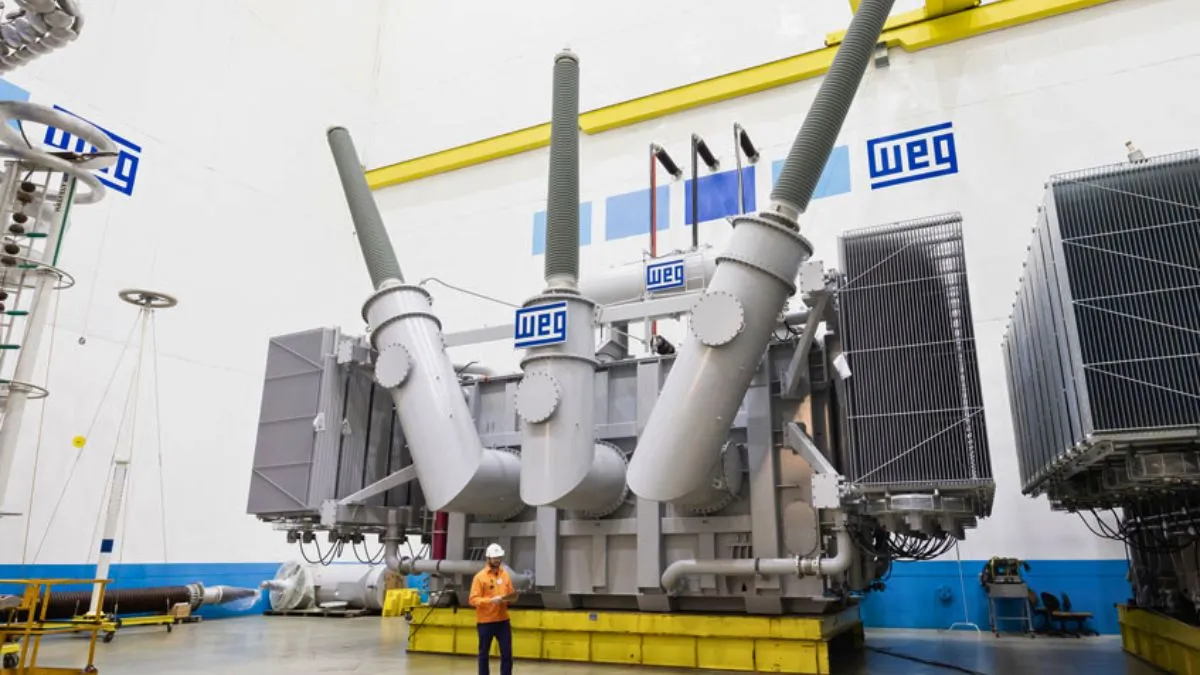 Equipamento industrial da WEG, simbolizando o balanço e as operações da empresa.