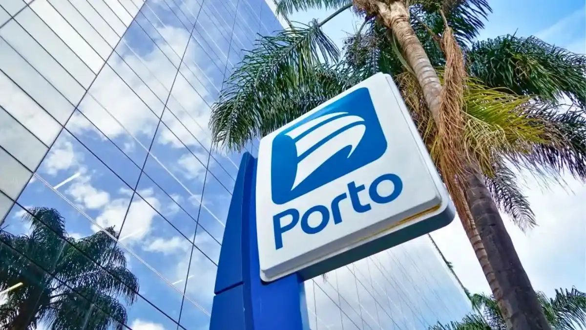 Logotipo da Porto em um prédio