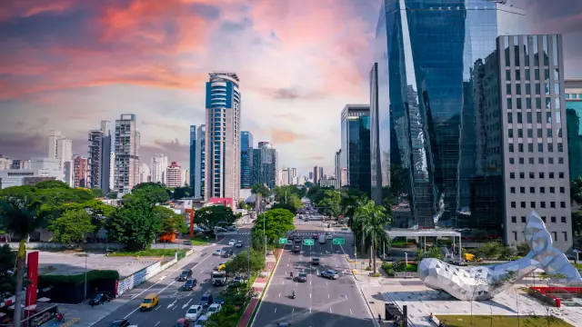 Visão aérea da Avenida Brigadeiro Faria Lima, em São Paulo