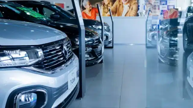 Automob segue em velocidade de cruzeiro antes de acelerar na pista dos M&As