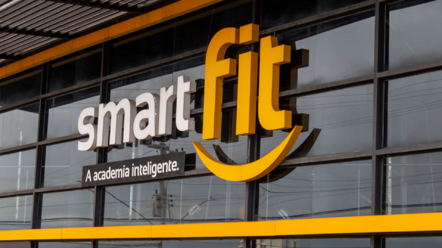 Imagem mostra uma das unidades da Smart Fit.