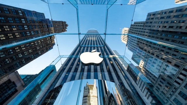 Apple quer vender, mas aposta atual é no serviços