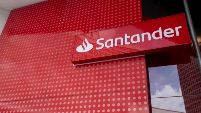 Fachada do banco Santander (SANB11)