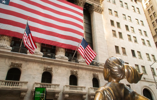 Futuros de Nova York e bolsas de valores começam o dia em baixa