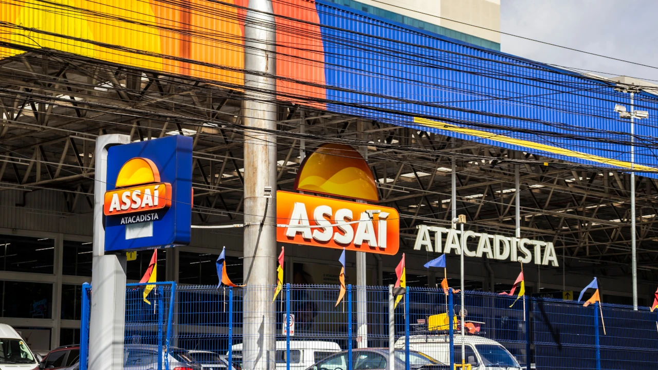 Fachada de loja do Assaí