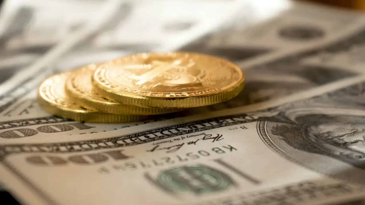 Ouro destrona o dólar pela primeira vez em 40 anos