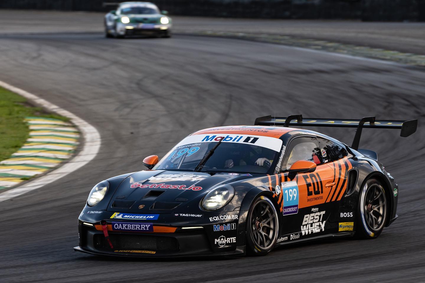 Porsche Cup: EQI patrocina equipe e proporciona experiência aos clientes