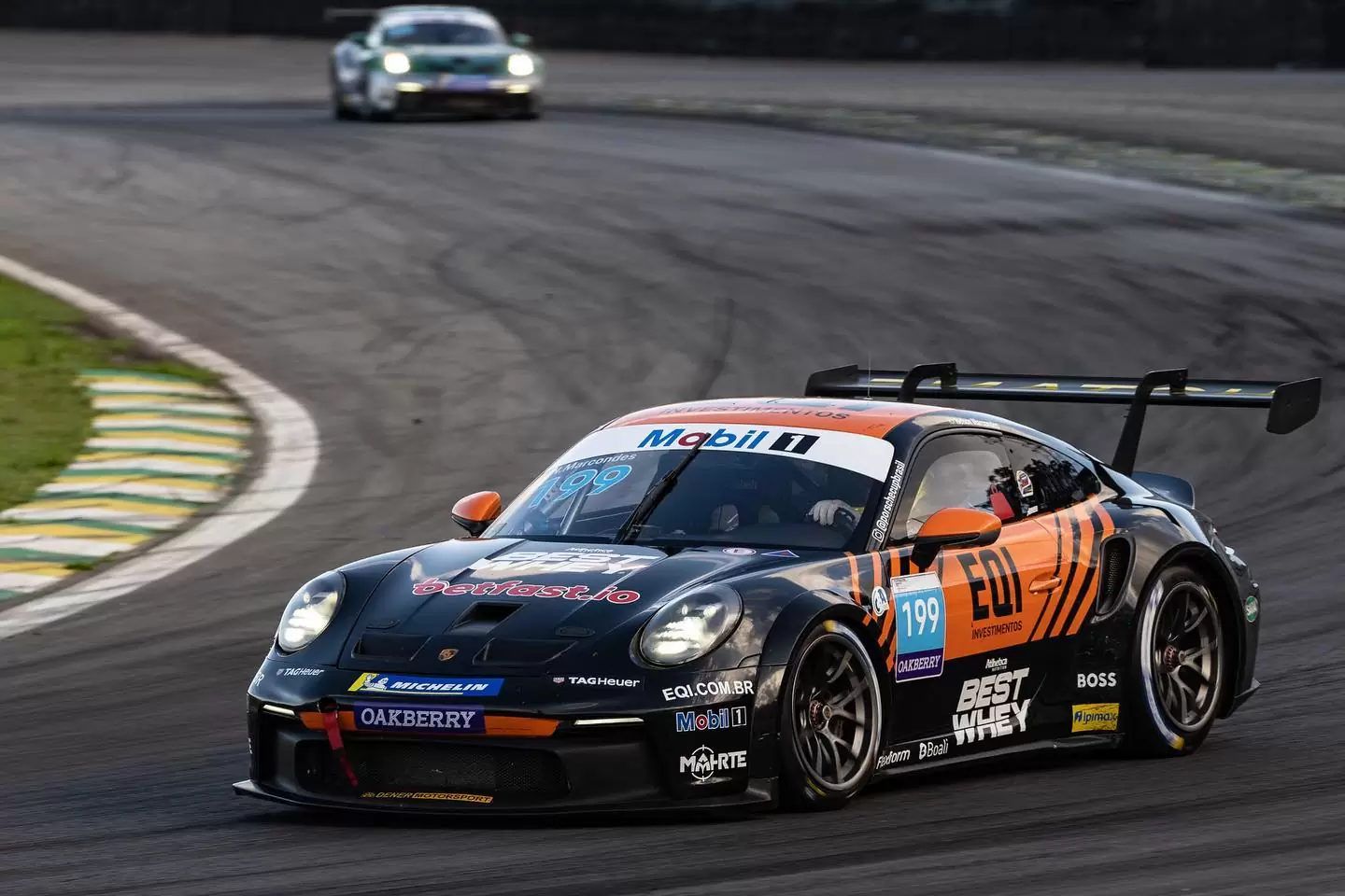 Porsche Cup: EQI patrocina equipe e proporciona experiência aos clientes