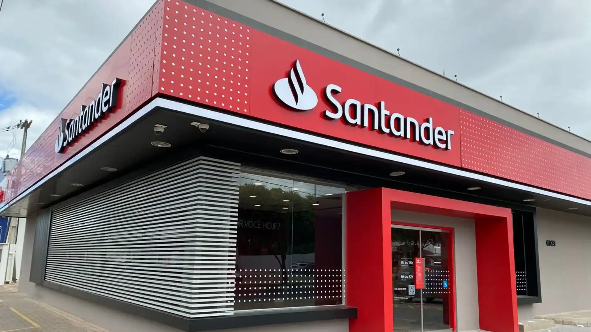 Santander (SANB11) registra lucro de R$ 3,9 bi no 1TRI25, alta de 27,8%